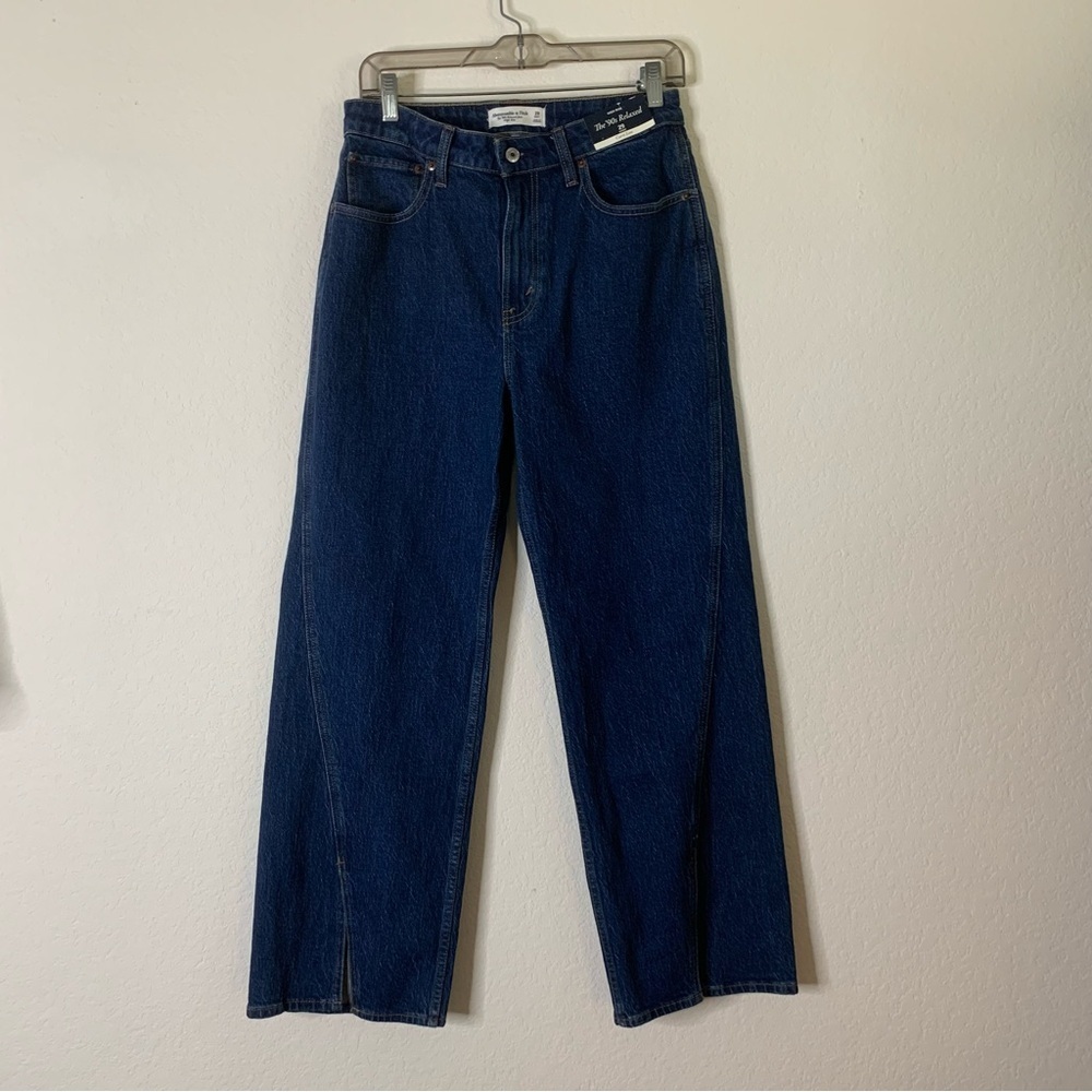 Abercrombie & fitch High Rise 90s Relaxed Split-Vent Hem Jean 29 short NWT - Picture 2 of 12